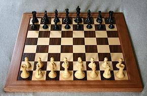 Chess_board_opening_staunton